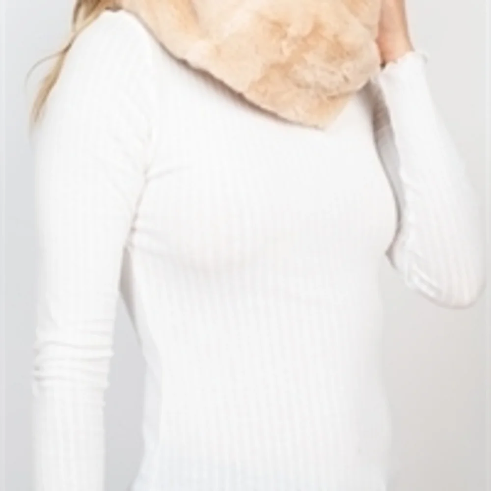 Cozy Faux Fur Infinity Scarf - Picture 4 of 4